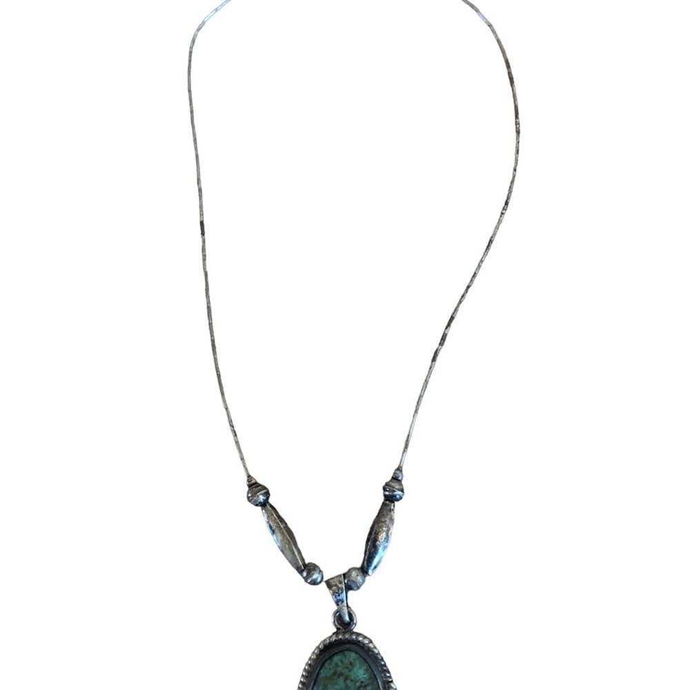 Vintage turquoise and silver necklace - Picture 2 of 6